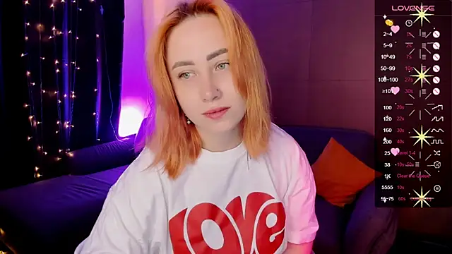deboramoore online show from April 29, 2:15 am