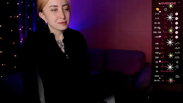 Snapshot of deboramoore chatting on June 16, 2:14 am deboramoore online show from June 16, 2:14 am
