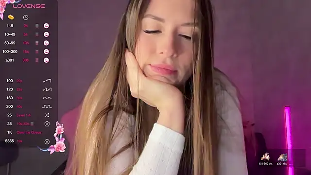 Snapshot of StacyWells chatting on November 22, 1:37 am StacyWells online show from November 22, 1:37 am