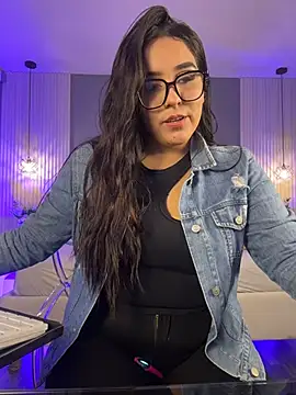 KatlynRous online show from June 20, 7:05 pm