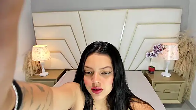 Lucianaa Collins online show from November 12, 12:05 pm