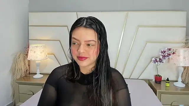 Lucianaa Collins online show from November 14, 12:26 pm