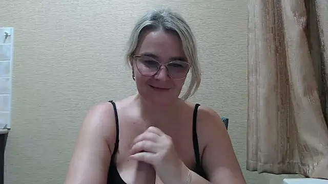 EleanoraDream online show from July 1, 7:57 pm
