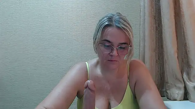 EleanoraDream online show from July 5, 5:14 am