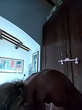 Snapshot of clarabell4 chatting on September 12, 5:40 am clarabell4 online show from September 12, 5:40 am