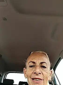 Snapshot of clarabell4 chatting on September 22, 7:32 am clarabell4 online show from September 22, 7:32 am