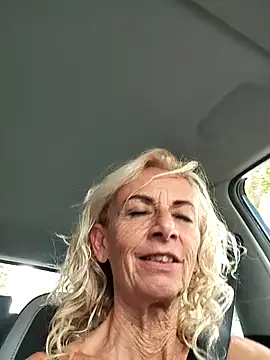 Snapshot of clarabell4 chatting on September 23, 12:41 pm clarabell4 online show from September 23, 12:41 pm