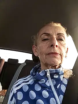 clarabell4 online show from February 9, 7:45 am