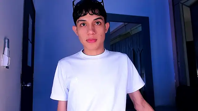 Sebax Young online show from February 16, 8:16 pm