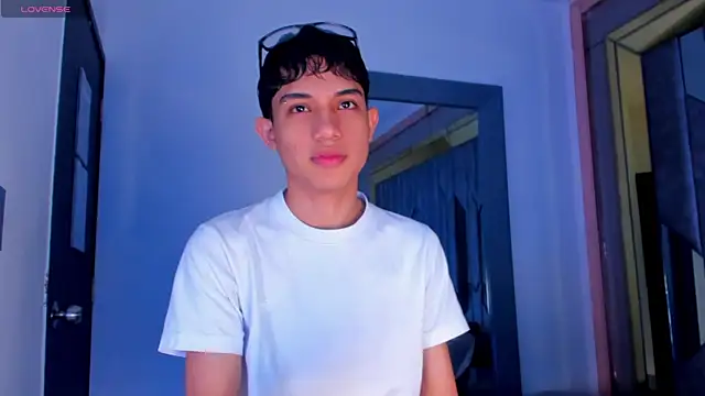 Sebax Young online show from May 18, 8:36 pm