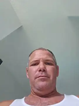 cubanitofeliz40 online show from June 21, 8:11 pm