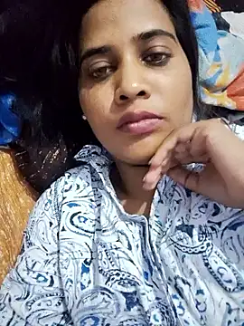 Snapshot of cute_radhikaa chatting on May 25, 11:16 am cute radhikaa online show from May 25, 11:16 am