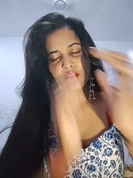 Snapshot of cute_radhikaa chatting on May 31, 9:38 am cute radhikaa online show from May 31, 9:38 am