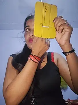 Snapshot of cute_radhikaa chatting on July 15, 6:13 pm cute radhikaa online show from July 15, 6:13 pm
