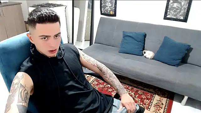 santii ss online show from November 26, 1:17 am