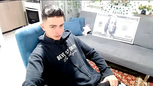 santii ss online show from February 11, 1:10 am