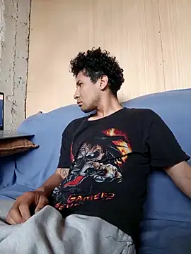 LecheDeSoya666 online show from September 30, 10:04 pm