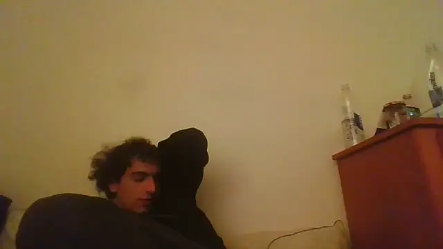 Snapshot of foxyboyy chatting on February 4, 6:19 am foxyboyy online show from February 4, 6:19 am