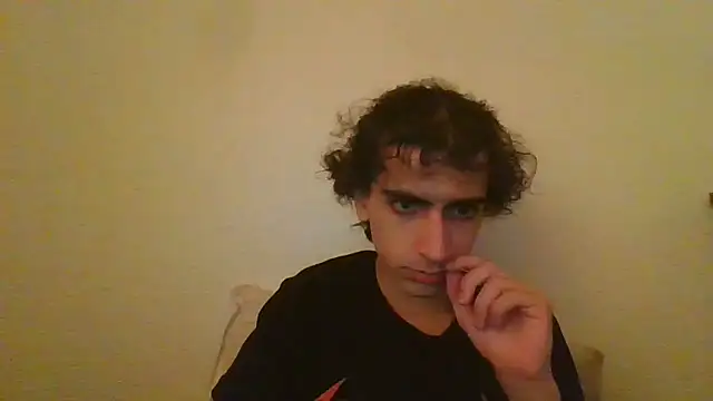 Snapshot of foxyboyy chatting on March 28, 3:39 am foxyboyy online show from March 28, 3:39 am