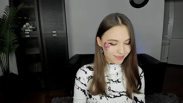 EllaCurtis online show from October 5, 6:06 pm