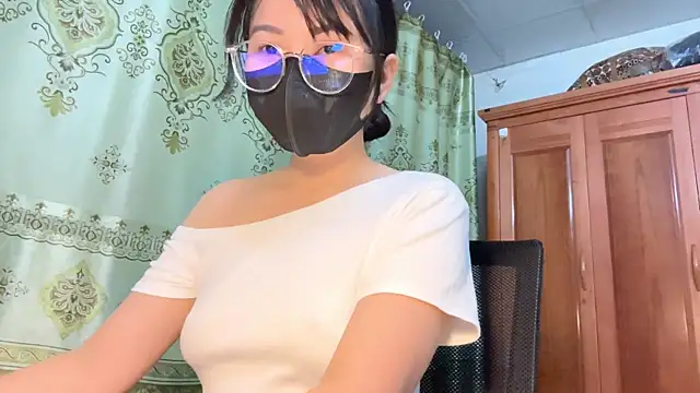 Snapshot of LinYi_Office chatting on June 30, 1:28 am LinYi Office online show from June 30, 1:28 am