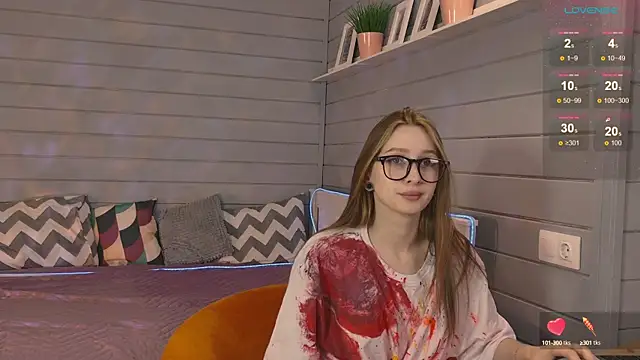 Vikki wyye online show from October 14, 6:47 am
