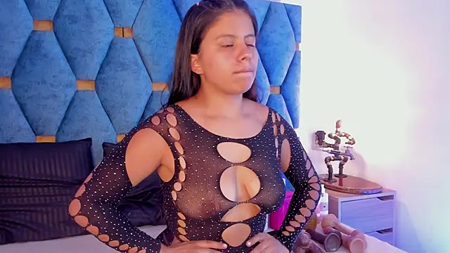 sasha roldann online show from July 15, 7:30 pm