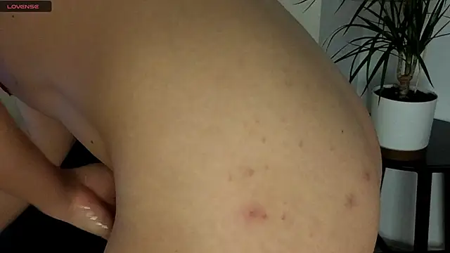 Snapshot of NoFace_Model chatting on October 9, 5:05 am NoFace Model online show from October 9, 5:05 am