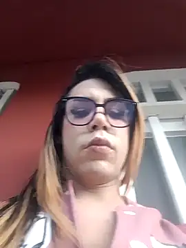 Daliana Gounbolt online show from May 9, 11:26 am
