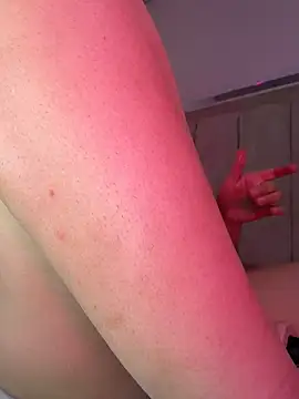 Mia Juicyberry online show from May 14, 1:01 am