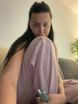 Casiana  online show from May 16, 9:13 pm