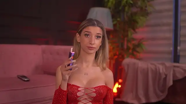 Snapshot of OdetteMason chatting on November 30, 6:17 am OdetteMason online show from November 30, 6:17 am