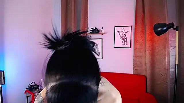 DakariaHills  online show from October 22, 2:39 pm