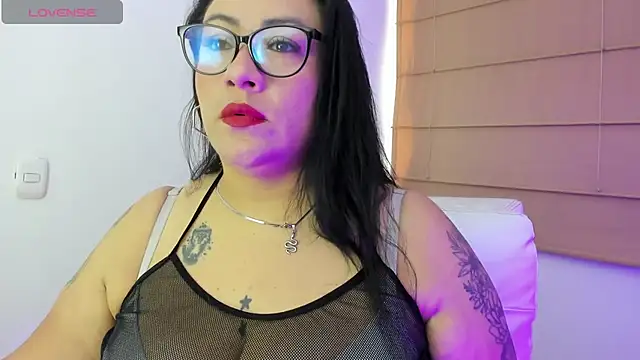 Snapshot of Clunita chatting on June 14, 5:26 pm Clunita online show from June 14, 5:26 pm