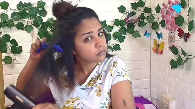 Snapshot of IndiaSexyStripper4u chatting on September 16, 5:14 pm IndiaSexyStripper4u online show from September 16, 5:14 pm