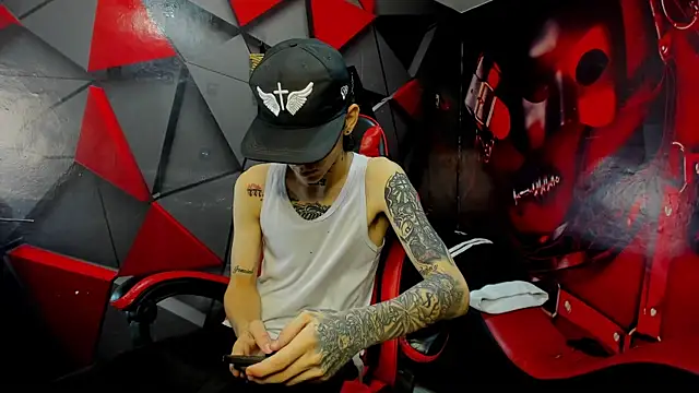 StraightBoy Nick online show from November 22, 11:59 pm