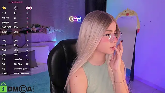 Arinextdoor online show from December 19, 9:11 pm