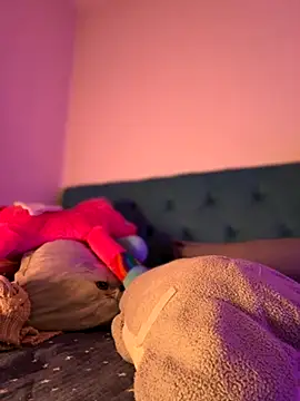 ScarletBloom  online show from November 14, 4:49 pm