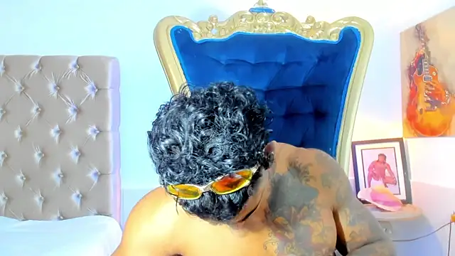 Snapshot of antonio__444 chatting on May 4, 7:21 pm antonio 444 online show from May 4, 7:21 pm