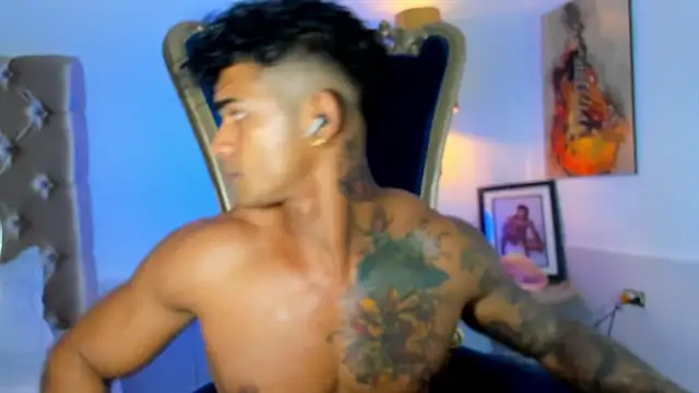Snapshot of antonio__444 chatting on May 16, 7:23 pm antonio 444 online show from May 16, 7:23 pm