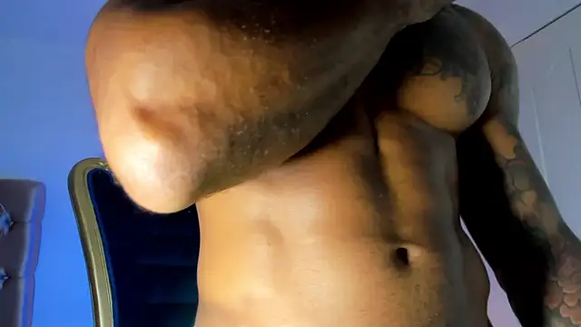 Snapshot of antonio__444 chatting on June 6, 6:23 pm antonio 444 online show from June 6, 6:23 pm