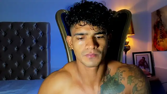 Snapshot of antonio__444 chatting on June 13, 11:57 pm antonio 444 online show from June 13, 11:57 pm