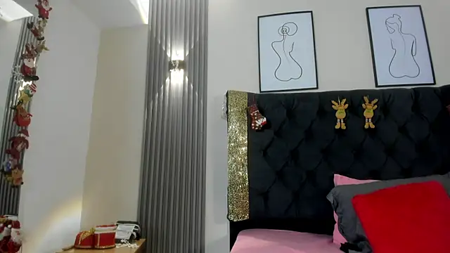 CoralieBronson online show from December 17, 9:32 pm