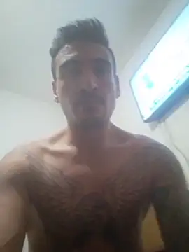 bigandstrong2217 online show from April 23, 10:12 pm