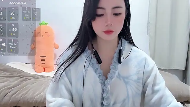 Snapshot of Yingbao-Baby chatting on February 2, 5:06 am Yingbao-Baby online show from February 2, 5:06 am