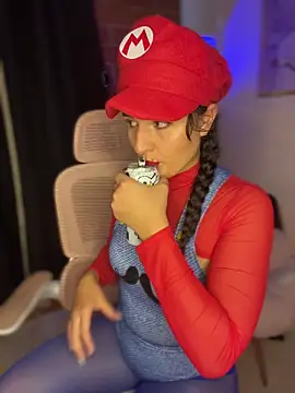 Dannaa Lovs online show from October 31, 7:26 pm