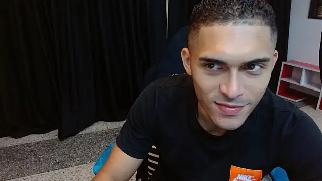 Snapshot of Derek_Storm_ chatting on November 27, 11:56 am Derek Storm online show from November 27, 11:56 am