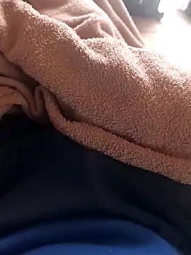 Snapshot of HighbrowThicket chatting on September 9, 1:43 pm HighbrowThicket online show from September 9, 1:43 pm