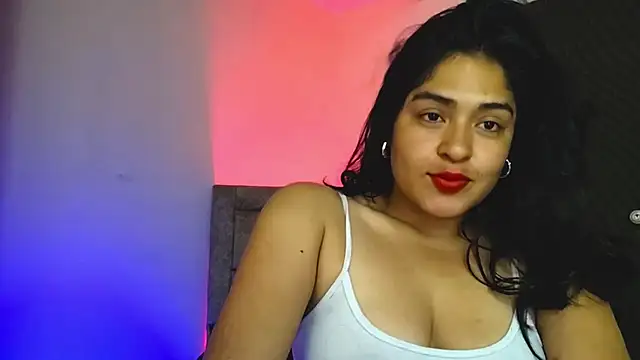 Snapshot of EmilyNoir1 chatting on September 14, 12:43 am EmilyNoir1 online show from September 14, 12:43 am