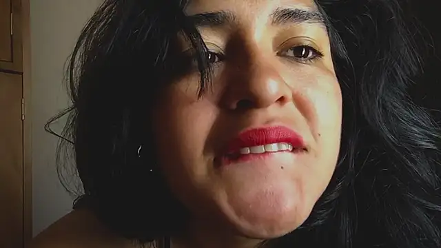 Snapshot of EmilyNoir1 chatting on September 27, 3:50 pm EmilyNoir1 online show from September 27, 3:50 pm